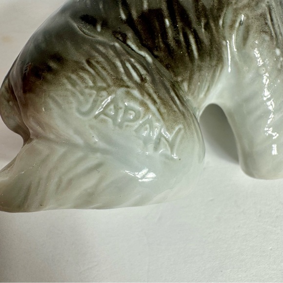 Vintage derpy ceramic bear. Made in Japan. Has some paint loss on face - Picture 5 of 10